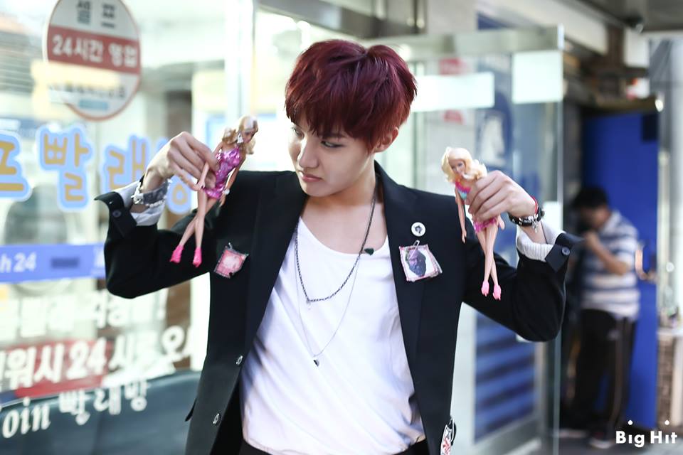 Photo] J-Hope : War of Hormone photoshoot © BTS official facebook