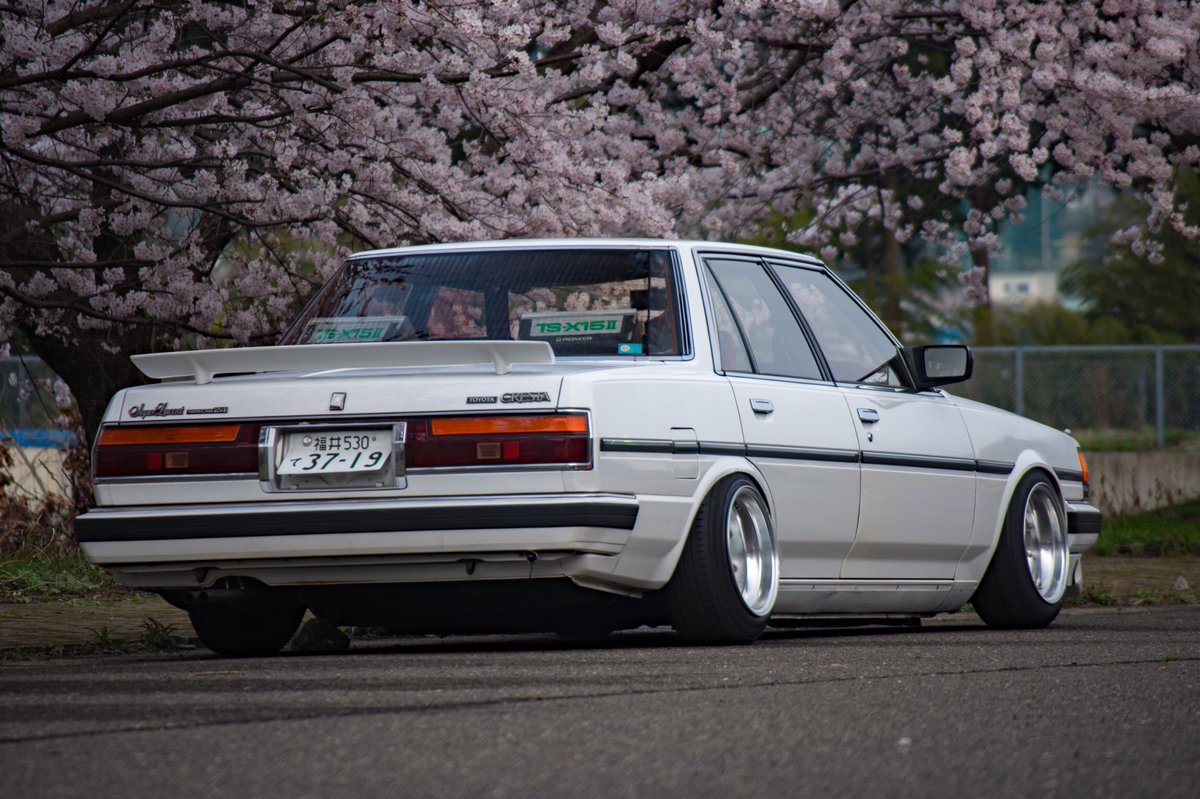 桜とクレスタ🌸 #gx71 #71クレスタ