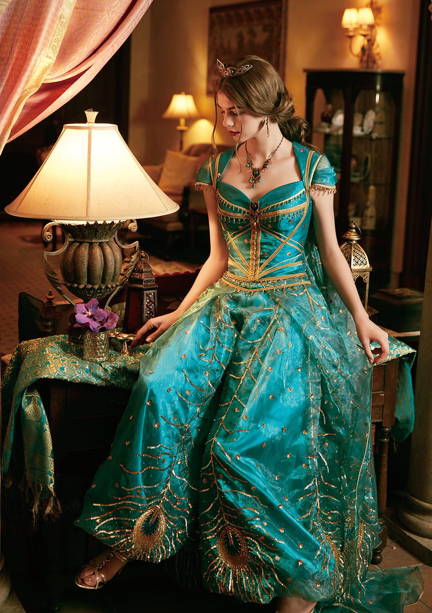 実写映画『#アラジン』に登場するジャスミンの衣装をイメージ👑 孔雀の