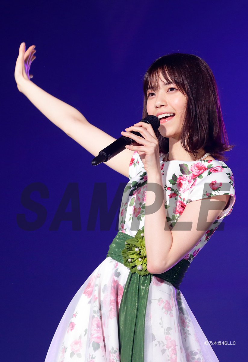 西野七瀬 #乃木坂46 卒業コンサートフォトブック発売記念！ ＼ セブン