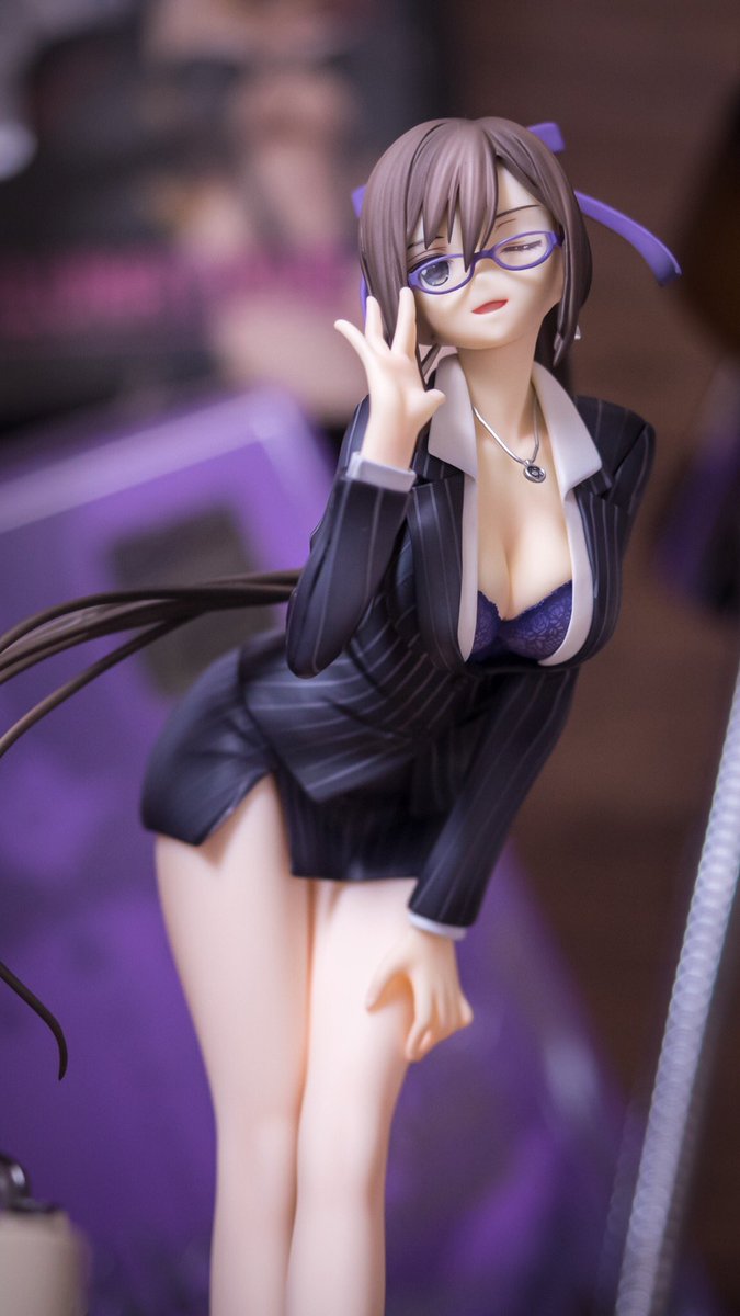 シャイニングシリーズの美少女フィギュアのサクヤ-女教師Ver.-が届く