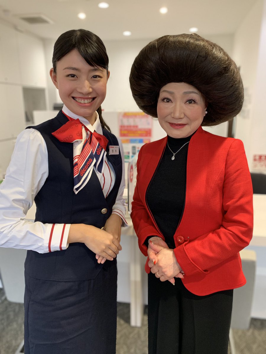 正解は末成由美さん&鮫島幸恵さんでした〜( ˆoˆ )/ 鮫島さんのドコモ