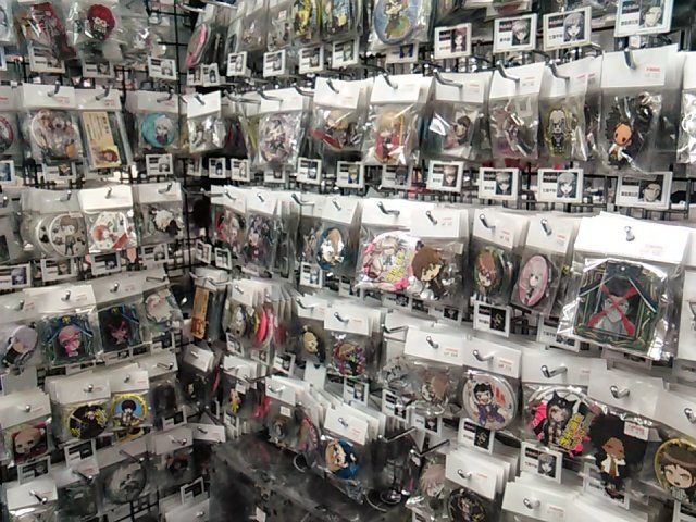 入荷情報】 #ダンガンロンパ #テレ顔ハート缶バッジ 各種入荷しました