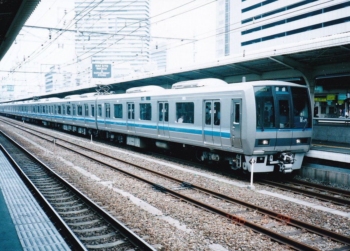 207系1000 旧塗装 8両 2パンダ 207系1000 旧塗装 8両 2パンダ - メルカリ