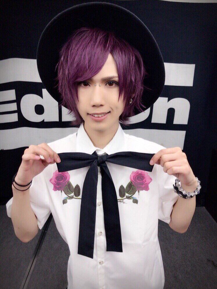 本日は杙凪さんの誕生日です🎂皆さんお祝いのコメントお願いしますヽ