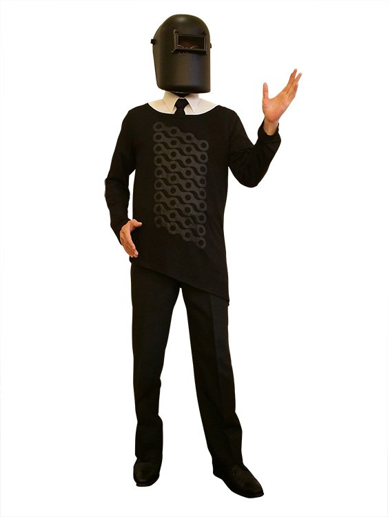 ロングスリーブカットソー Lサイズです。身長174cmの会人に着用頂き