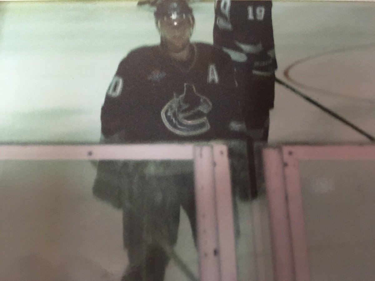 アイスホッケープレイヤーとしては子供の頃のスーパースターはロシアの