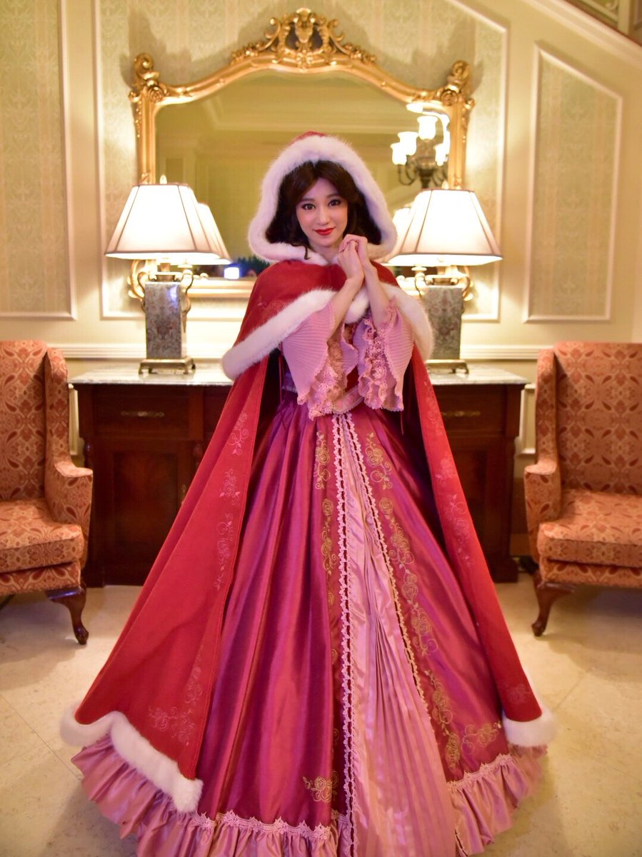 シーハニの愛の芽生えドレス💞🌹 色味、生地感、フォルム、ディテール