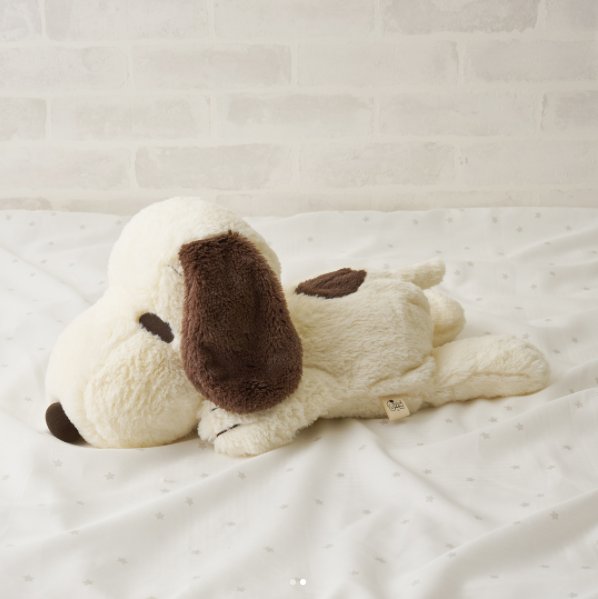 思わず抱きしめたくなる度120%の「スヌーピー ぬいぐるみ 湯たんぽ