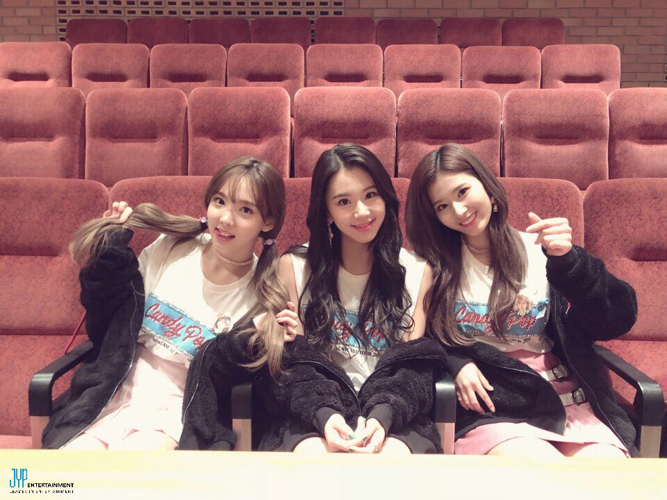 TWICE SHOWCASE LIVE TOUR 2018 