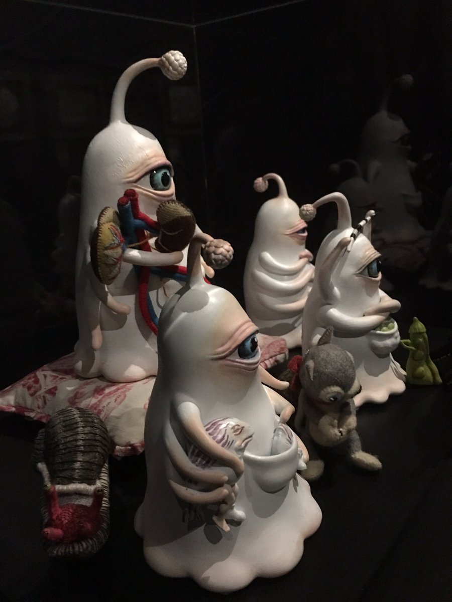 ヒグチユウコさん 立体アート 2014年 少女とワニ、蝶、きのこ、魚など