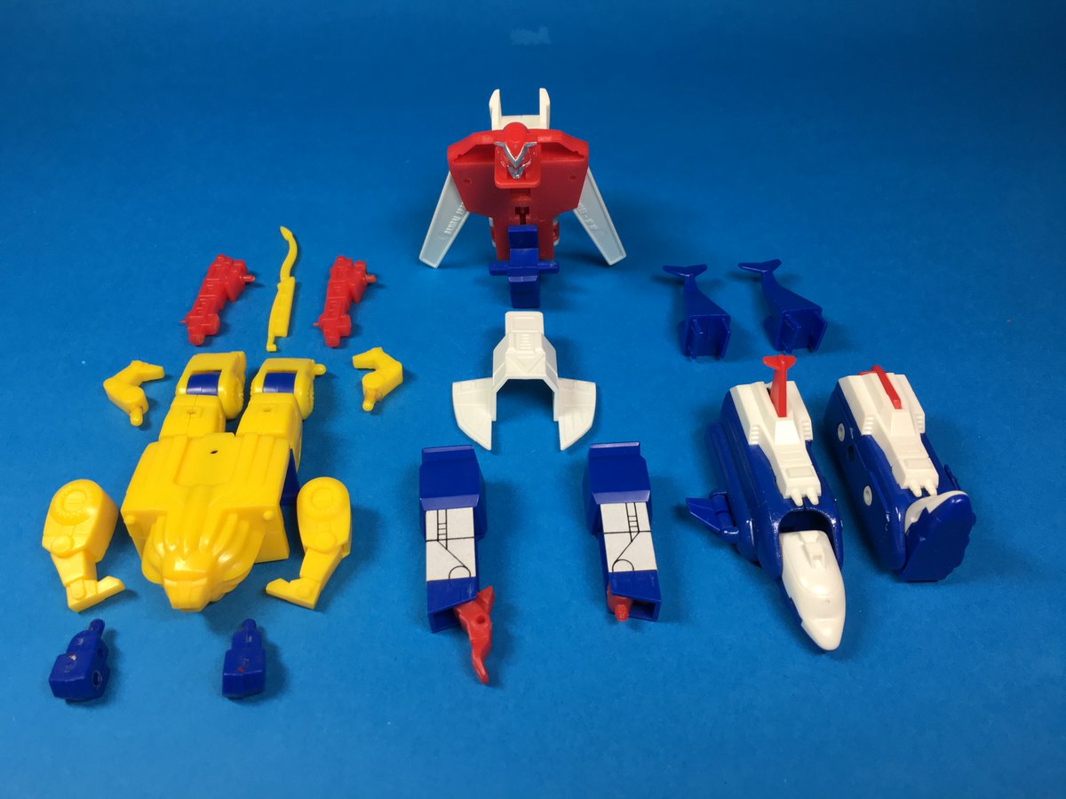 超獣戦隊ライブマン」食玩メタル合金ライブロボ。当初は200時X3(＋別