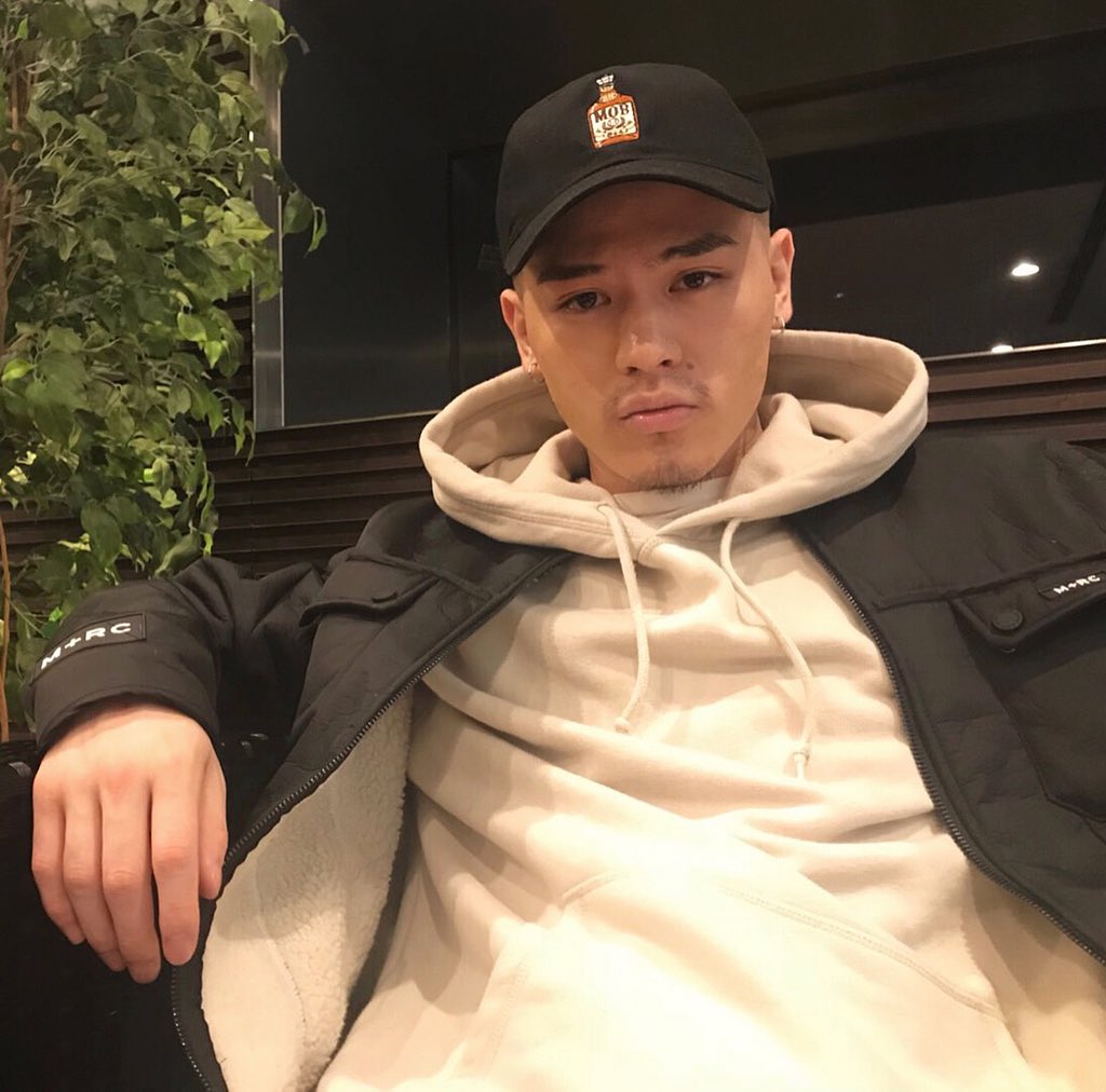 NEW badhop ERA Atlanta Braves t-pablow着用