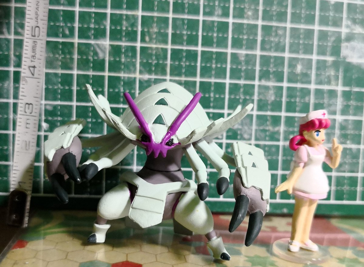 カプセルアクトのグソクムシャ、胴が短いのでプロポーション修正したら