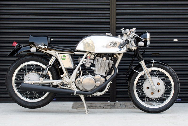 正統ブリティッシュレーサーをイメージ！アルミタンクType4とシングル