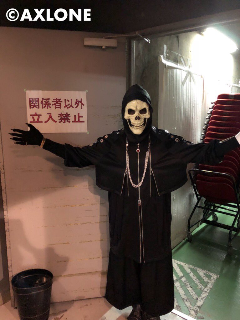 至高の御方、アインズ・ウール・ゴウン様(日野聡)が「オーバーロードⅢ