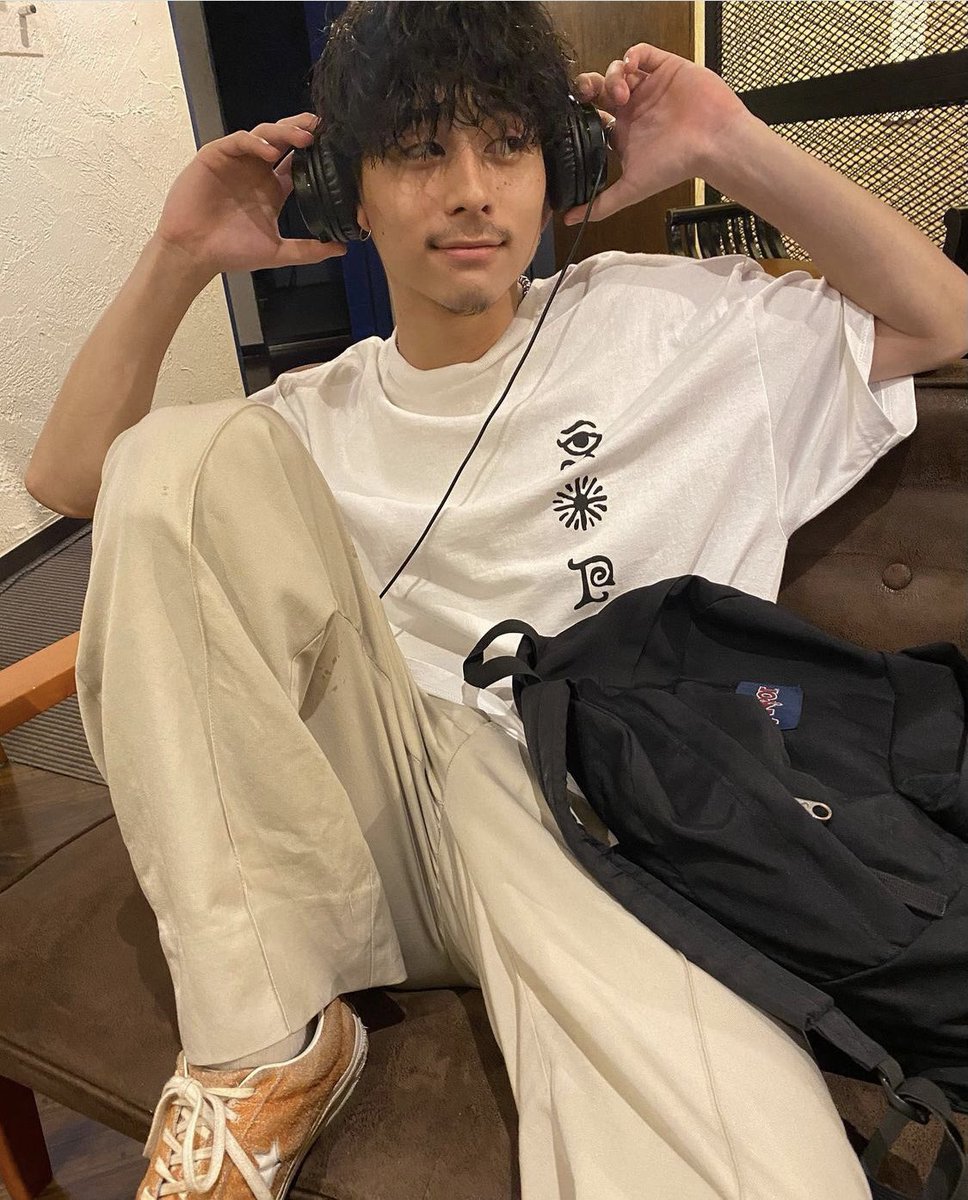 西洸人の多分私物 #西洸人 JANSPORTのバックパック モデルは恐らく