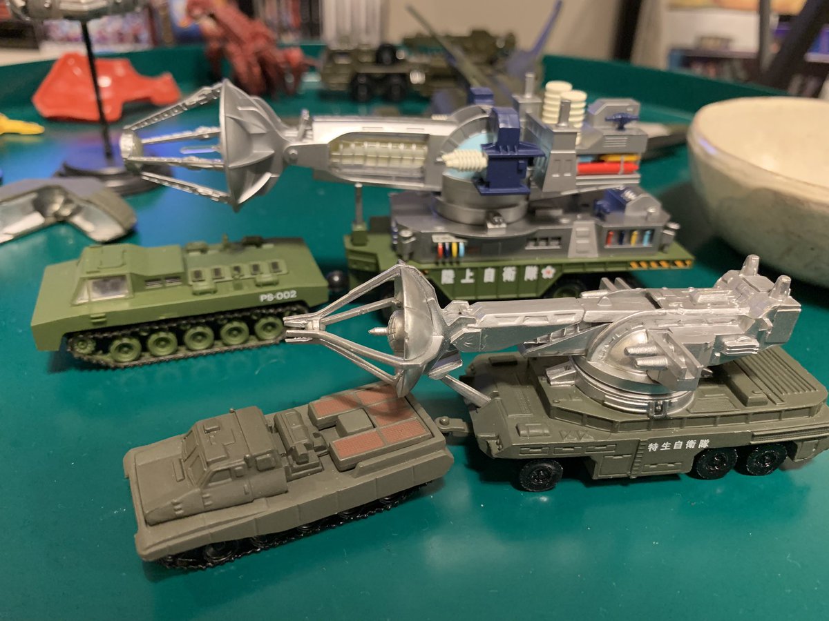 90式メーサー殺獣光線車。平成の世で、まさかこの戦車が復活するとは