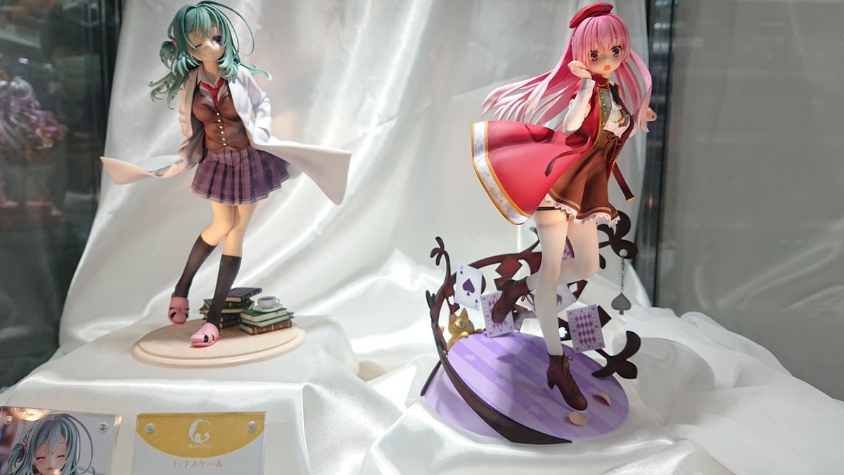 アリスグリントさんの「RIDDLE JOKER 式部茉優」一緒にパシャリ