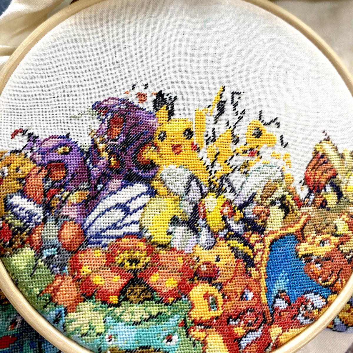 初代ポケモンハーフステッチ全面刺し途中経過〜✨ ピカチュウでました