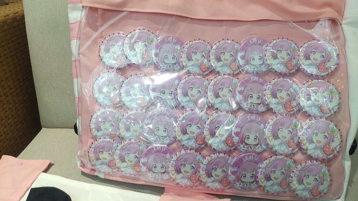 えむちゃん痛バ完成！！ カバンのデザインからやりました！ トップスの