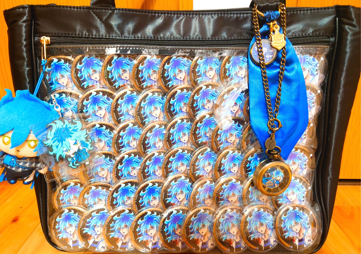 やっとツイステのイデア君の痛バ完成した！！達成感が凄い(っ'ヮ'c)