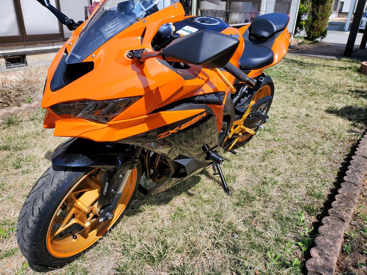 KAWASAKI ZX-25R オレンジ🍊 いじり初め4ヶ月、本当に頑張りました