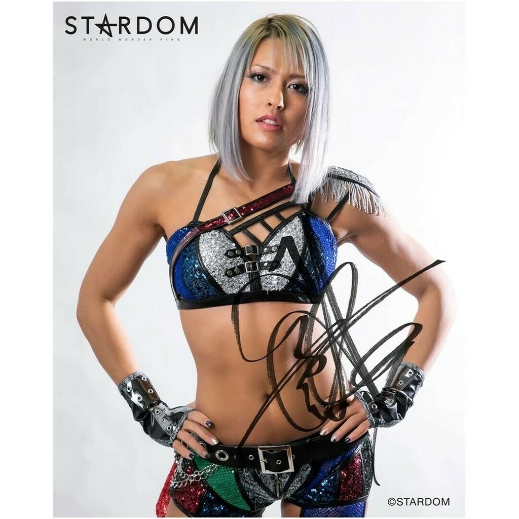 Stardom - Giulia Signed Photo🌸💞 Autograph is printed