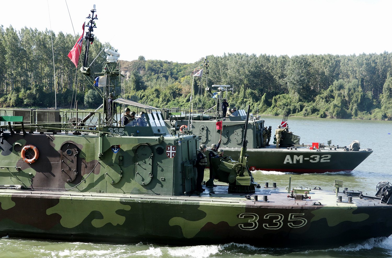 セルビア陸軍オフィサージャケット 河川艦隊 Lサイズ 実物中古