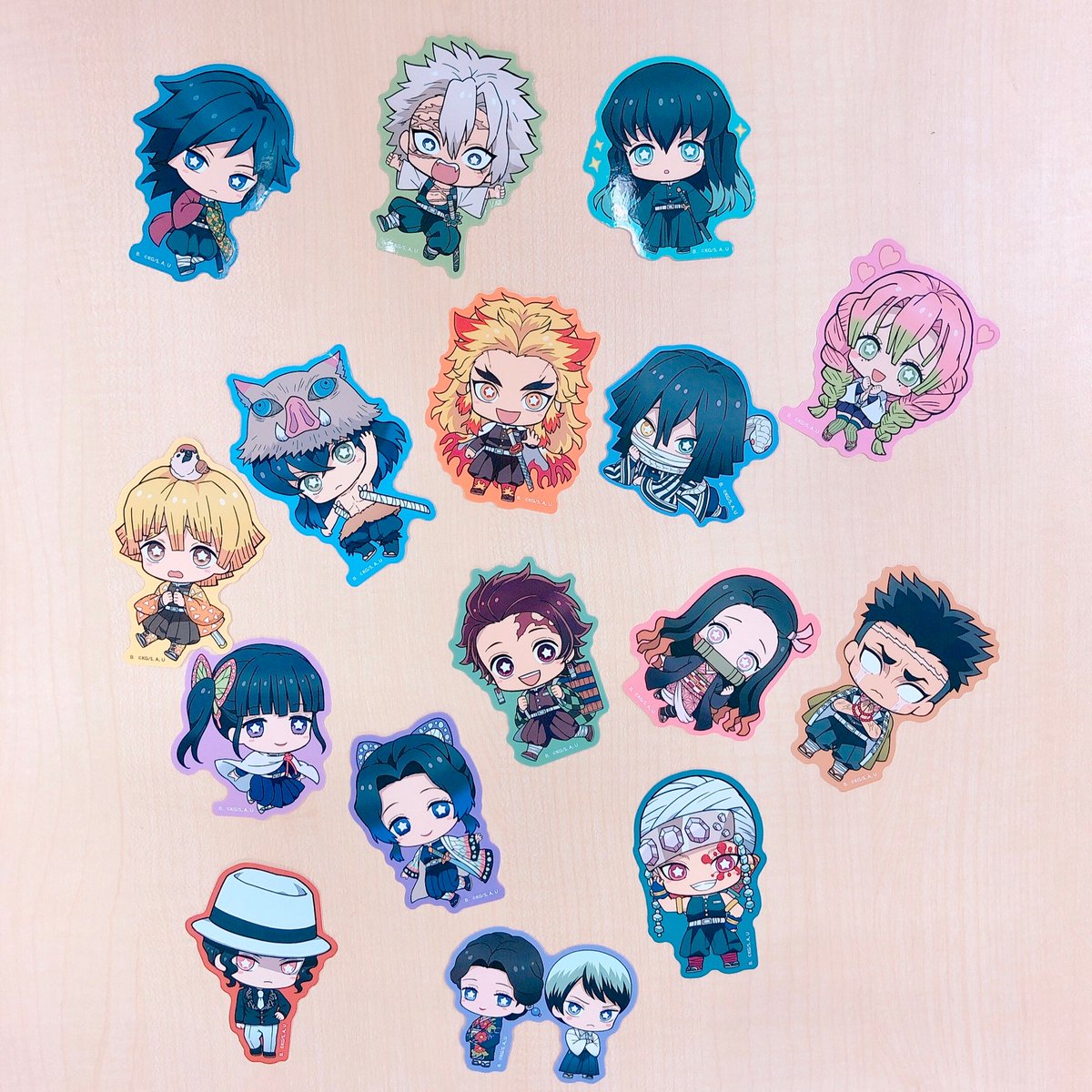 鬼滅の刃 ダイカットステッカーセット」が全国のカードダス自販機で