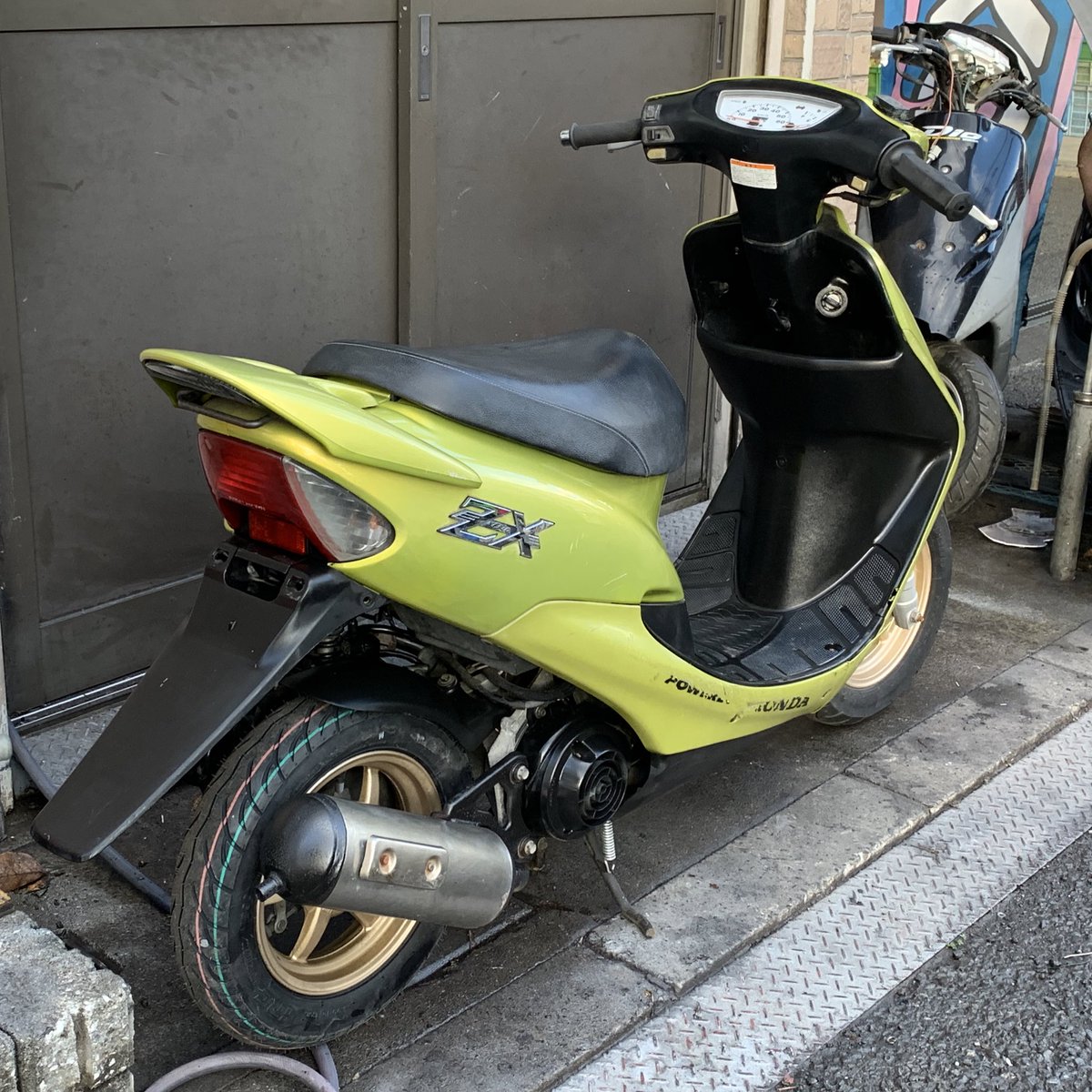 ライブディオZX メイイエローメタリック✨ 今じゃレアな外装です