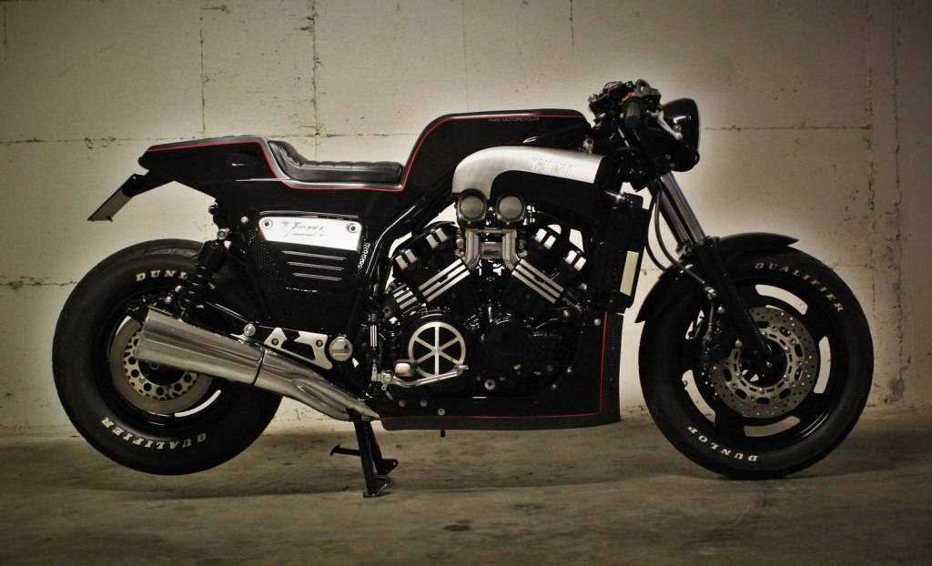 これってカスタムバイクなの!? セパハンのV-MAXがイケメンすぎる V-MAX