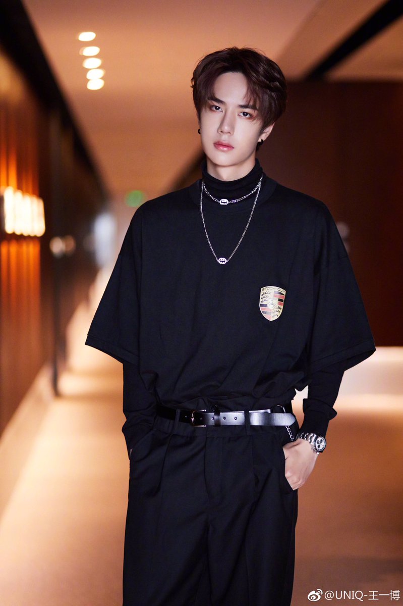 藍忘機役の王一博(22) 179cmで実は肖战より4cm低い (原作の設定では藍