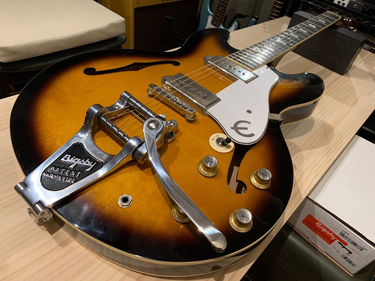 Epiphone CasinoにBigsby B7取り付け ・ロックピン以外本体加工はせず