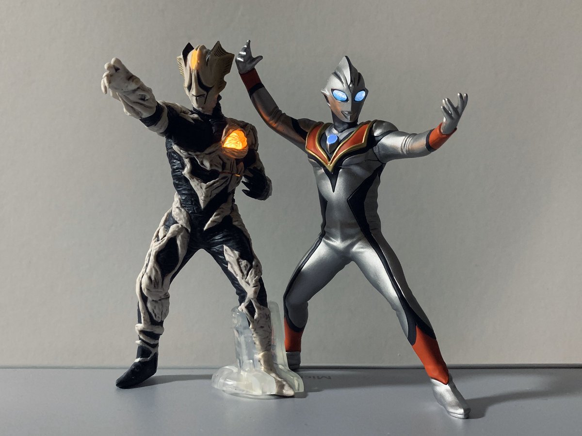 アルティメットルミナス イーヴィルティガ / キリエロイド、ひたすら