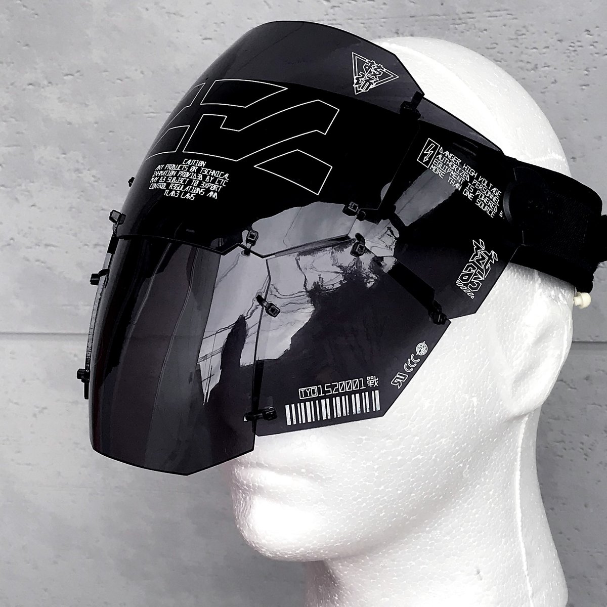 フェイスガードユニットほぼ完成版 クリアブラックアクリル製 開閉機構