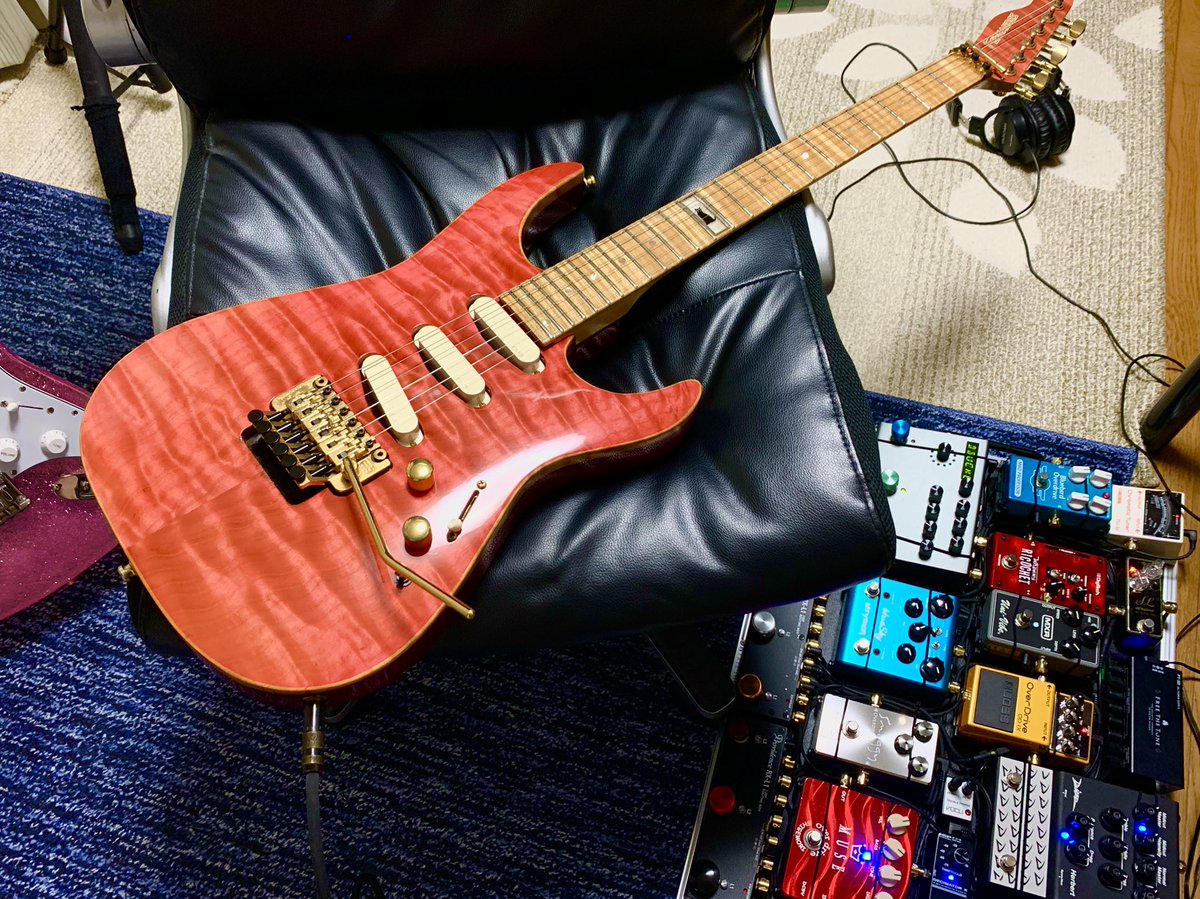 my new gear Fernandes LA-240KK 人生3本目のLA-240KKです。売却し