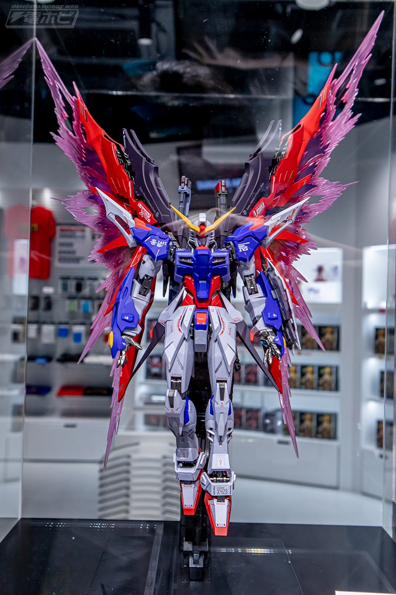 週末の話題】「METAL BUILD デスティニーガンダム SOUL RED Ver.」など