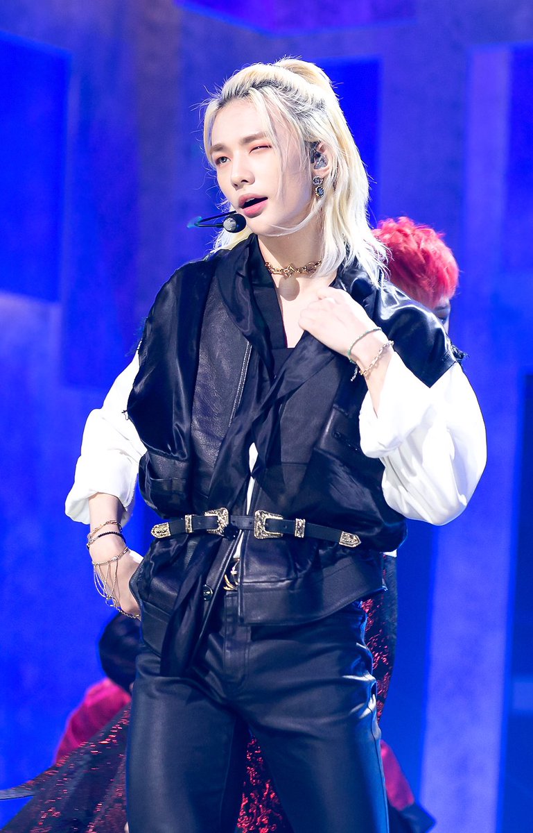 スキズがデビューする時の番組見てたらITZYいた👀 ヒョンジンは最初