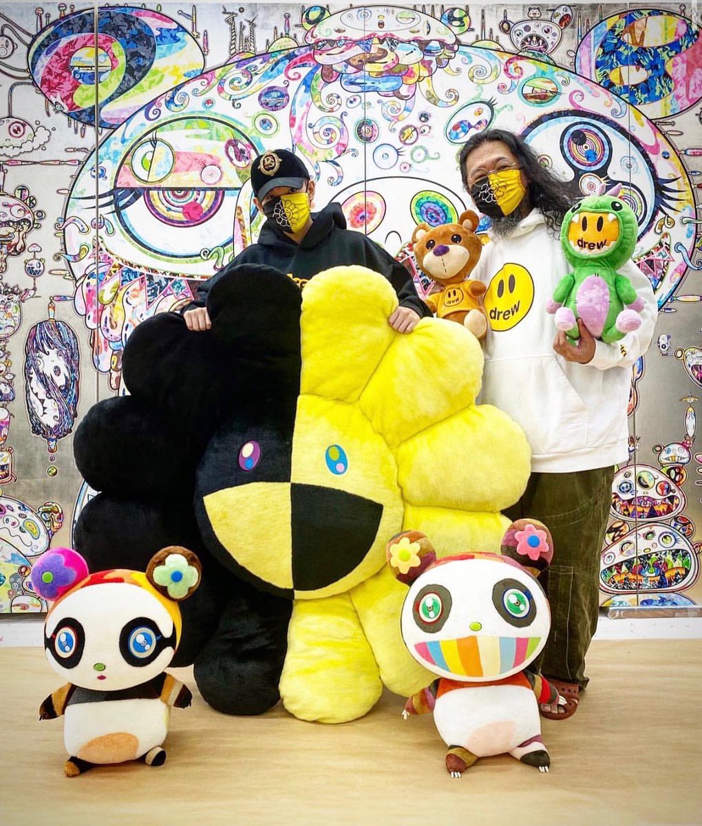 日本人アーティストの村上隆さんが投稿した画像をジャスティンが自身の