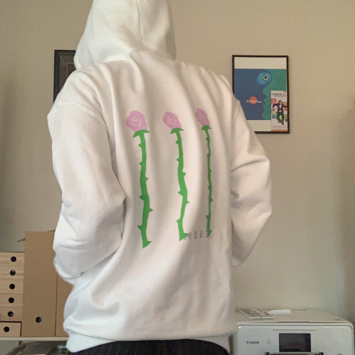 ツアーのパーカー。思ってたよりもみんな気になってくれたみたいで