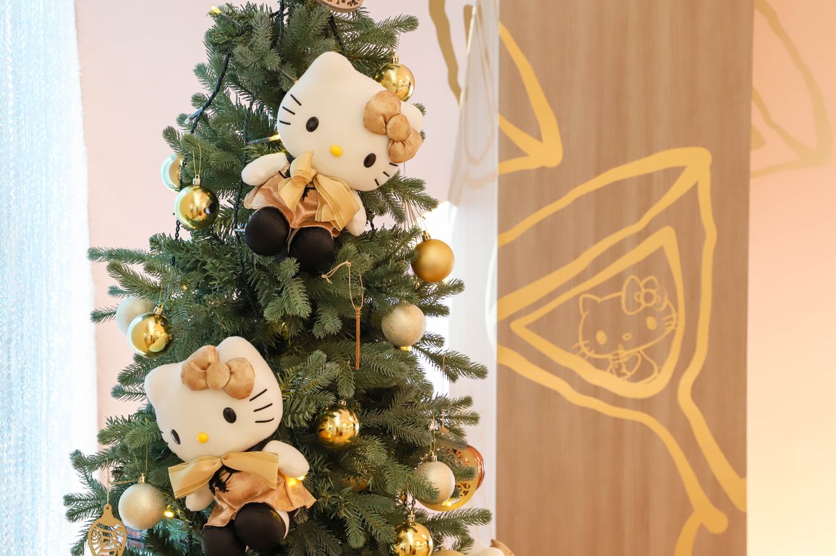 巨大クリスマスツリー登場！🎄 毎年インスタ映えスポットとして大人気