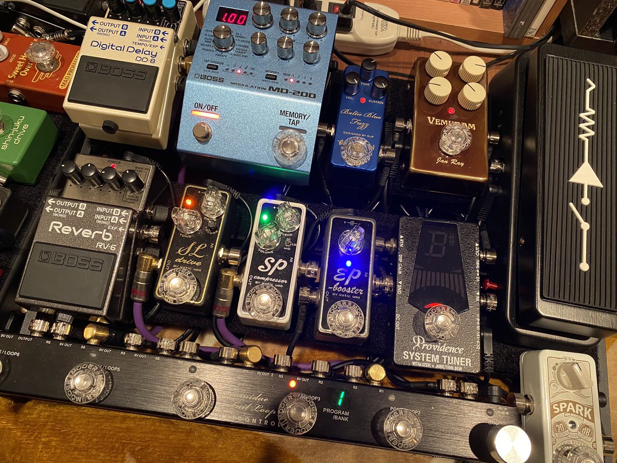 エフェクターボード更新。 Jan Rayめちゃくちゃいいわ…… テレキャスの