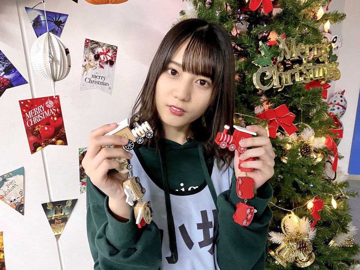 小坂プレゼント選び中🎁 どっちの🚂にしようかな、、？ 特典付き