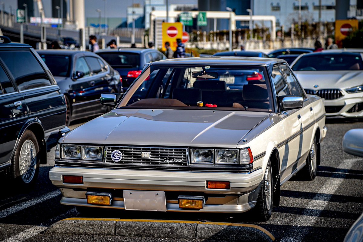 1984 トヨタ・クレスタ スーパールーセント (GX71) 71クレスタのテーマ