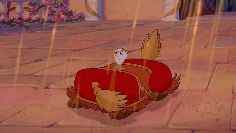 ディズニー映画『美女と野獣』に”Sultan”という足のせ台のキャラクター