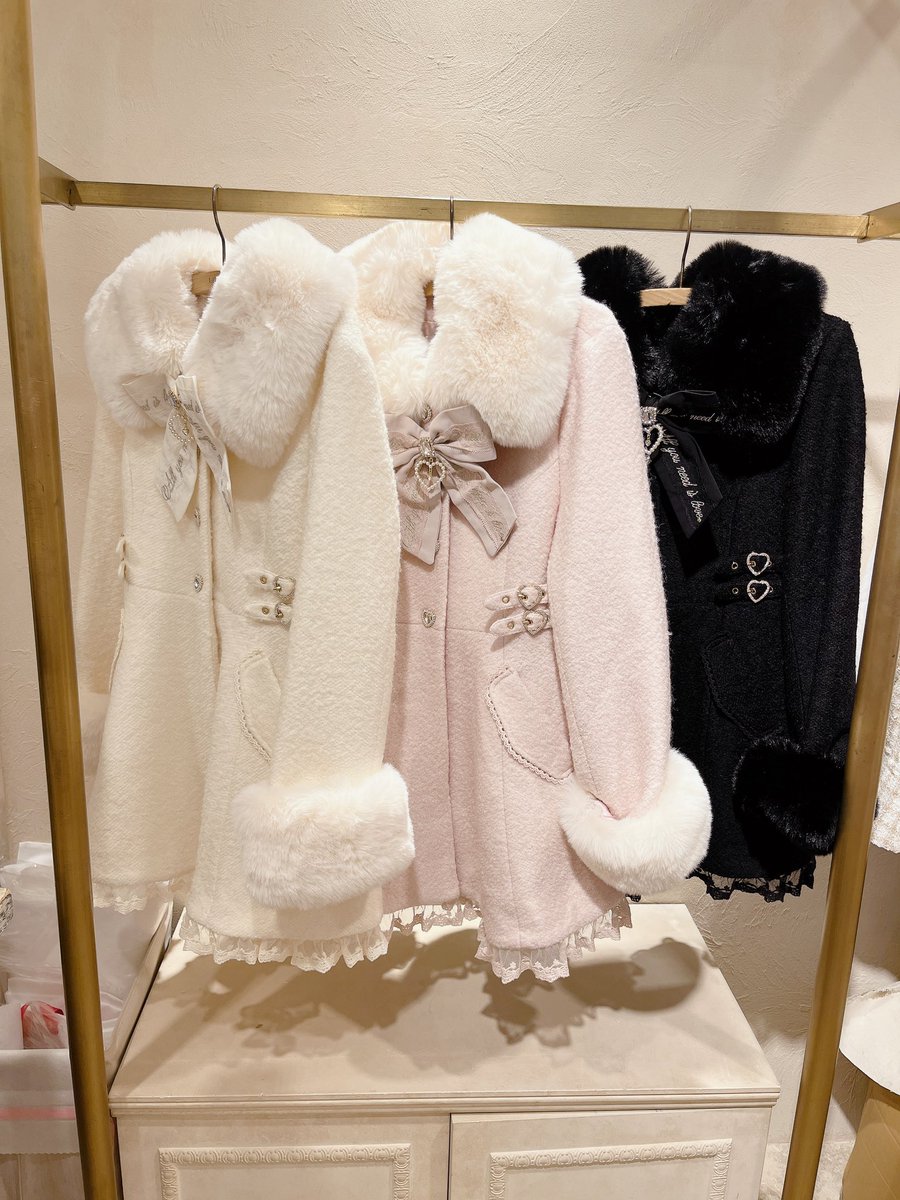 ㅤㅤㅤ -- 𝐍𝐞𝐰 𝐀𝐫𝐫𝐢𝐯𝐚𝐥 -- #ビジューリボンミニ丈Aライン