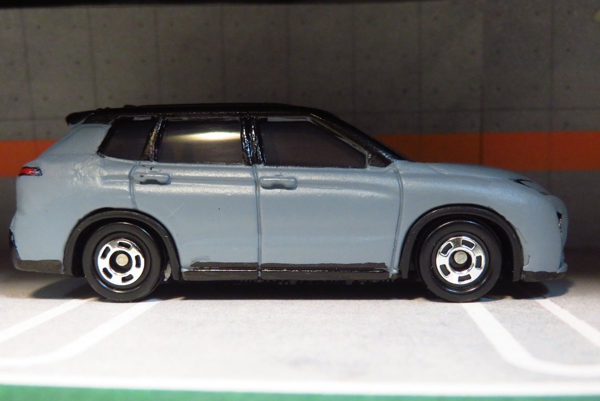 トミカ改造 トヨタ クラウンエステート 新型のクラウンエステートを