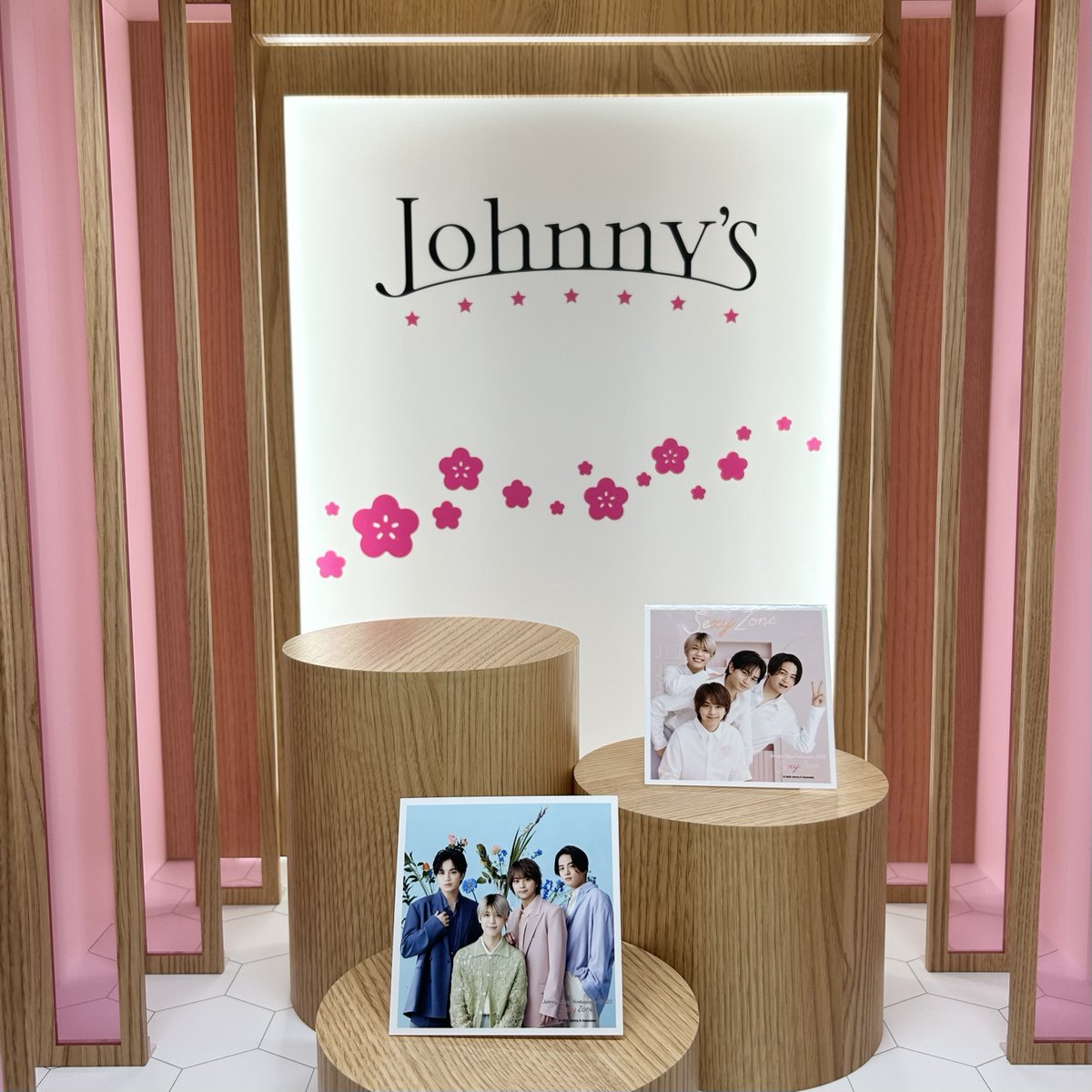 ジャニーズショップ福岡】 ご好評のフォトスポットは本日より展示場所