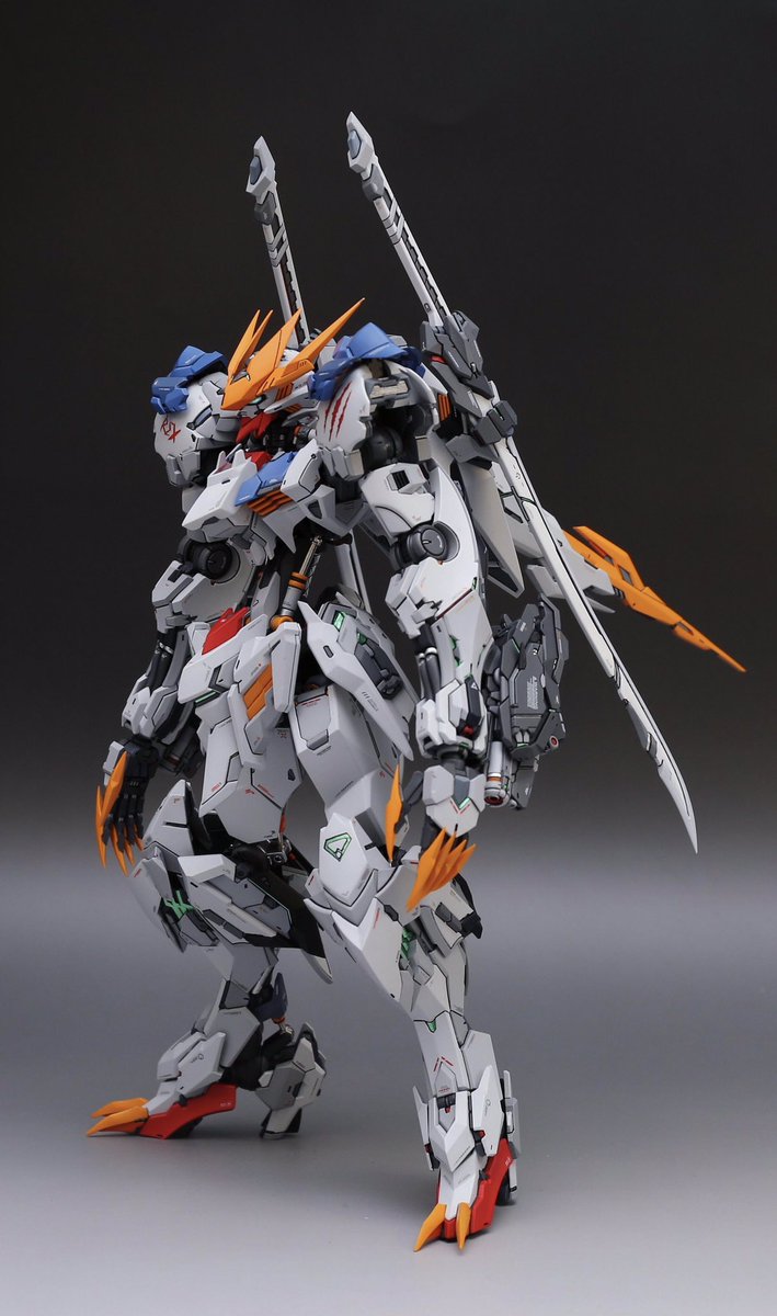 LabZero's MG 1/100 Gundam Barbatos Lupus Rex (GK): many images
